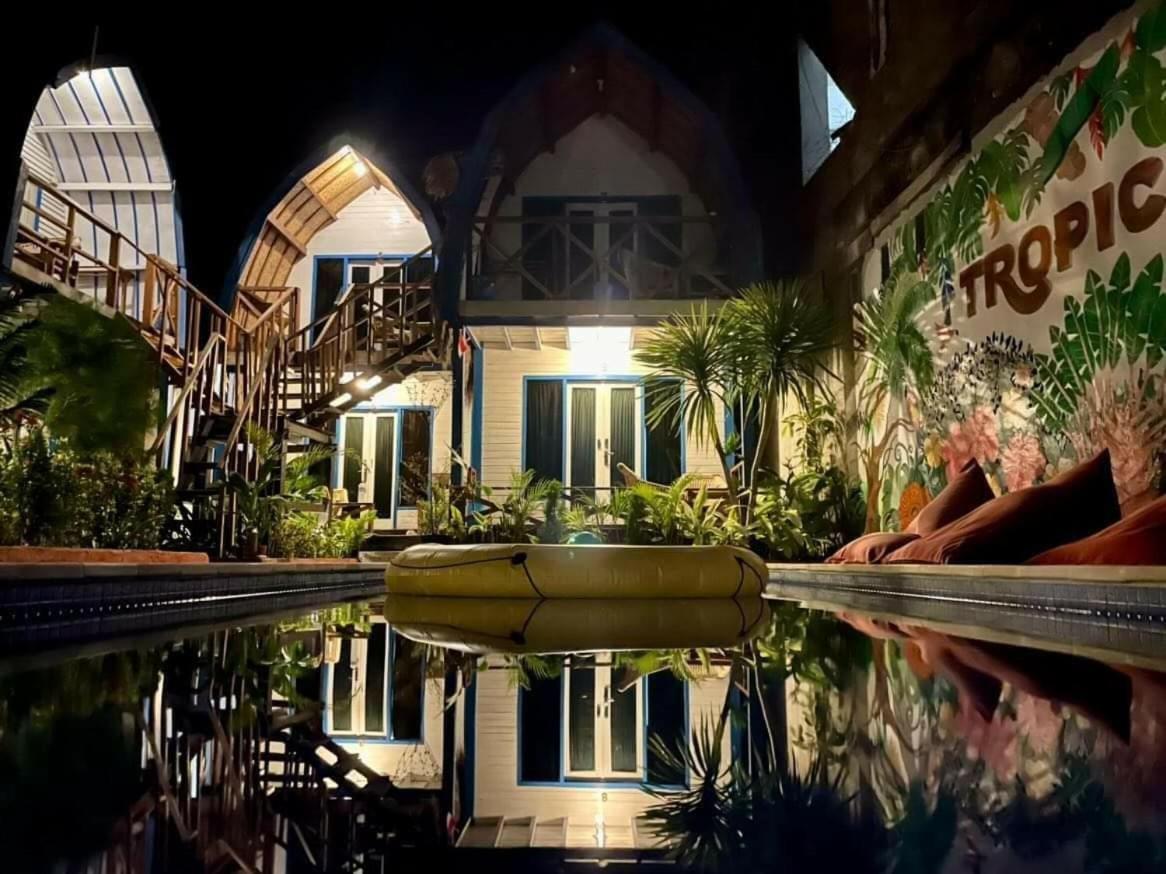 Tropical House Bungalows Τζίλι Τραγουανγκάν Εξωτερικό φωτογραφία